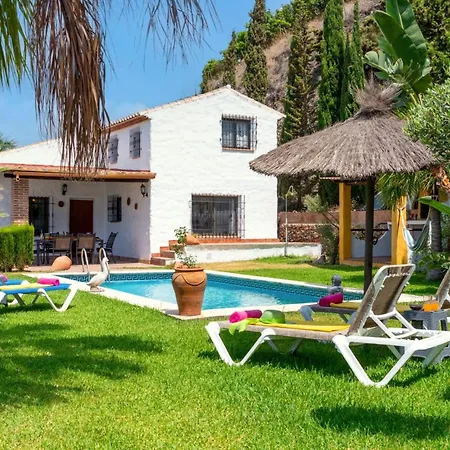 Villa Paraiso Dos By *